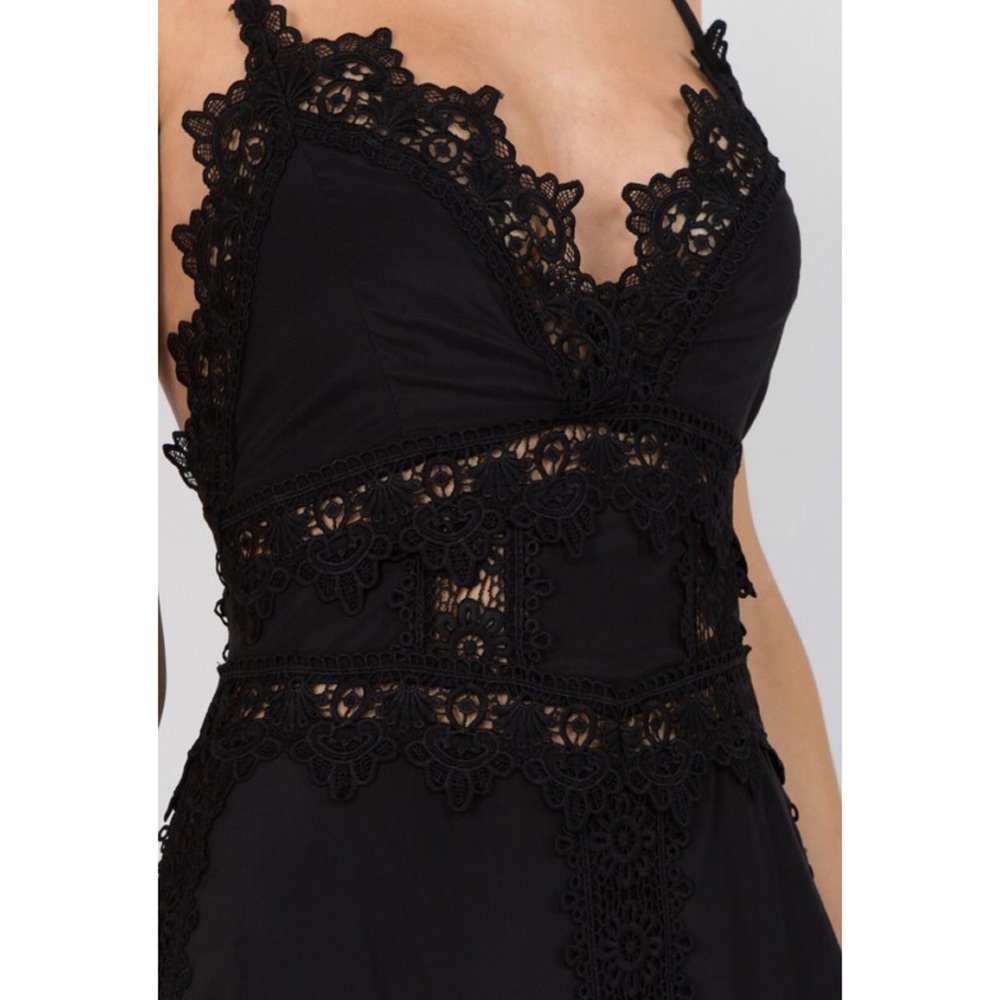 NWT Lace trim backless maxi dress - Picture 5 of 7
